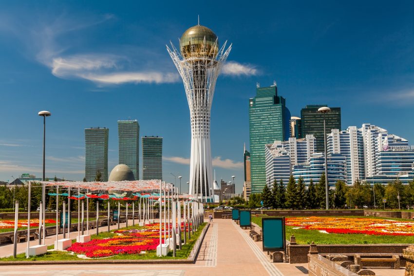 Steden in Kazachstan - Bayterek Tower, Nurzhol Bulvar, Astana